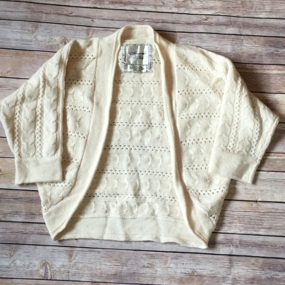 Abercrombie and Fitch Shurp - M/L